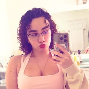 Meet your Posher, Victoria